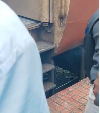 ಕುವೆಂಪು ಎಕ್ಸಪ್ರೆಸ್‌ನಲ್ಲಿ ಕಾಣಿಸಿಕೊಂಡ ಬೆಂಕಿ | ಪ್ರಯಾಣಿಕರಲ್ಲಿ ಆತಂಕ
