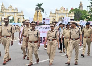 ಕರ್ನಾಟಕ ರಾಜ್ಯ ಪೊಲೀಸ್ ಇಲಾಖೆಯಲ್ಲಿ 5 ಹುದ್ದೆಗಳು: 50 ಸಾವಿರ ರೂ. ಸಂಬಳ