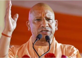 ಉತ್ತರ ಪ್ರದೇಶದ ಎಲ್ಲಾ ಶಾಲೆ-ಕಾಲೇಜುಗಳಲ್ಲಿ ‘ವಂದೇ ಮಾತರಂ’ ಕಡ್ಡಾಯ: ಯೋಗಿ ಆದಿತ್ಯನಾಥ್ ಘೋಷಣೆ